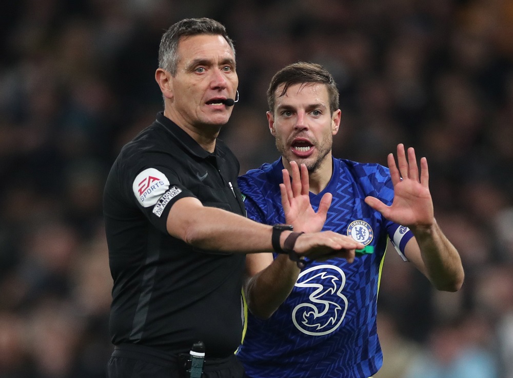 ‘That’s It Guys, We’re Done For This Game Already’ ’11 Players Vs 12′ Arsenal Fans React As Referee Is Confirmed For Liverpool Clash