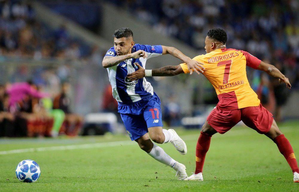 Arsenal, Spurs And Sevilla ‘Taking The Lead’ In Battle To Sign Mexican Star But His Club Are Refusing To Sell